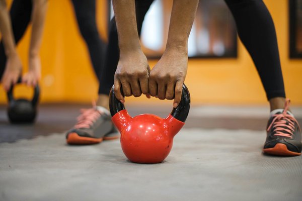 Optimisez votre flexibilité : Intégrez le yoga à votre entraînement de kickboxing